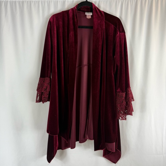 Collection ETC Rich Burgundy Velvet cardigan with Lace Cuffs Size: L - Picture 1 of 14